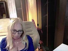 BlondeSofia Cam