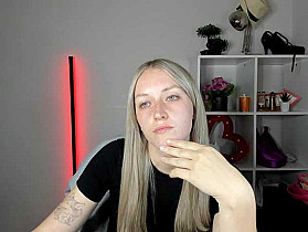 EvelynBlond Cam