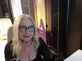 BlondeSofia Cam