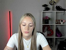 EvelynBlond Cam