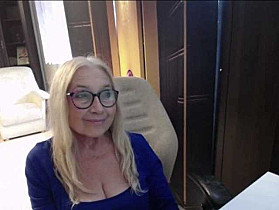 BlondeSofia Cam