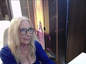 BlondeSofia Cam