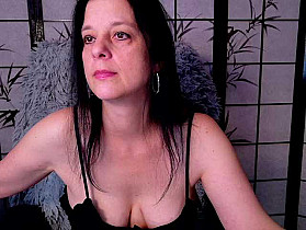 SweetLongLips Cam