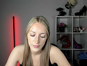 EvelynBlond Cam