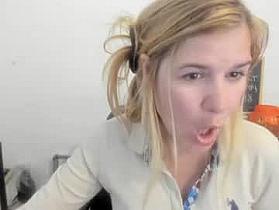 artsyandcraftsy_ Cam