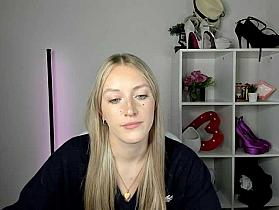EvelynBlond Cam