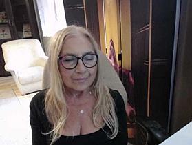 BlondeSofia Cam