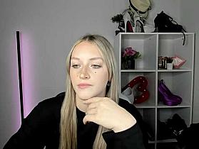 EvelynBlond Cam