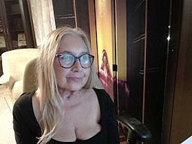 BlondeSofia Cam