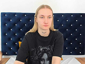 AlexaKisses Cam