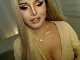 lucy_heartfiliaxxx Cam