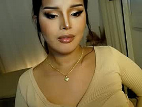 lucy_heartfiliaxxx Cam