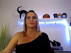 JuliaPink Cam