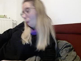 barelylegalblondy Cam