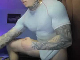 lewis_muscleee Cam