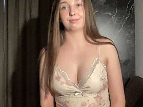 CharlotteNatural Cam