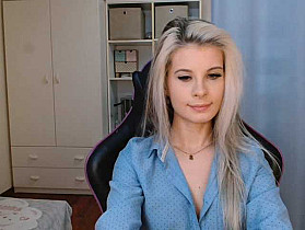 KristineNatural Cam