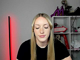 EvelynBlond Cam