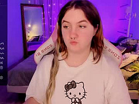 lovelyy_julia Cam