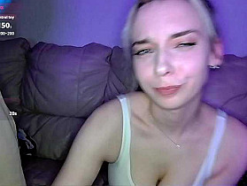 Almondmilka Cam