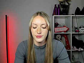 EvelynBlond Cam