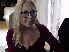 BlondeSofia Cam