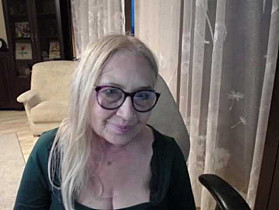BlondeSofia Cam