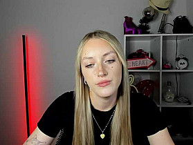 EvelynBlond Cam