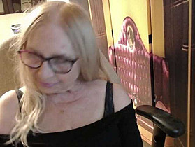 BlondeSofia Cam